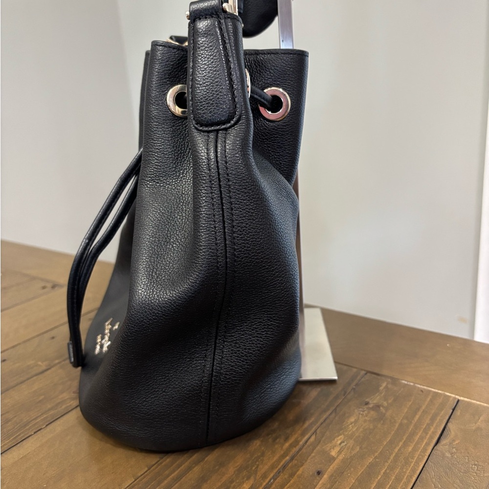 Kate Spade Rosie Bucket Bag in Black Pebbled Leather w/ Detachable Coin Purse - Picture 5 of 14